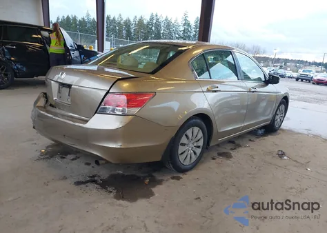 2008 Honda Accord 2.4 Lx z USA, uszkodzony, nr VIN JHMCP26398C027695